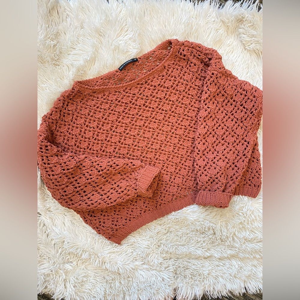 Moon & Madison Rust Crochet Top